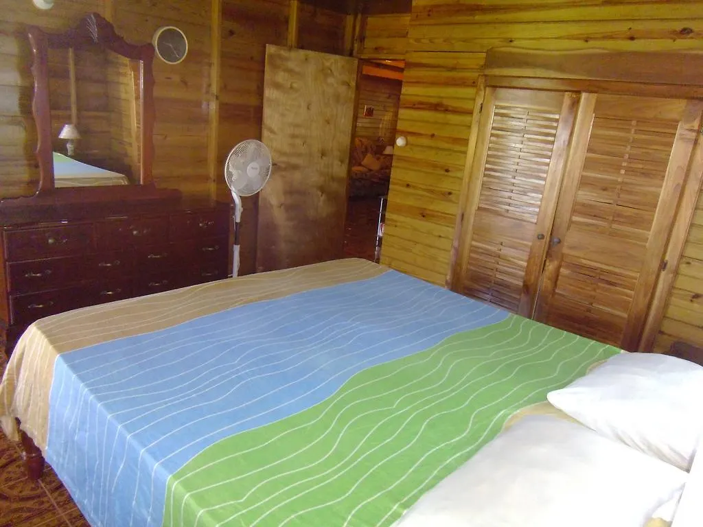 Δωμάτια σε οικογενειακή κατοικία Ocean View Chalet Διαμέρισμα Νεγκρίλ